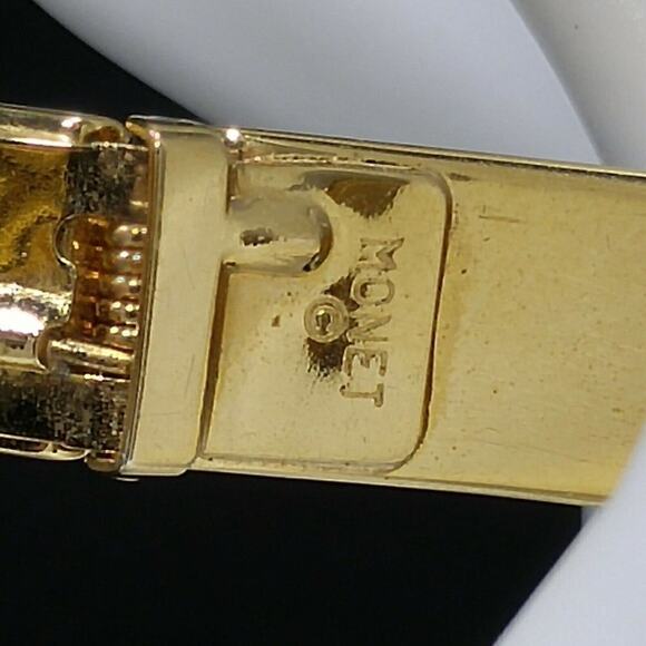 Vintage MONET Gold Plated Textured Hinged Cuff Style Bracelet, 6 1/2 Inches - Picture 7 of 11